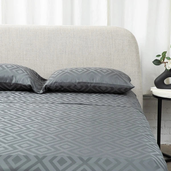 Charcoal_Maze_bedroom_sheet_2