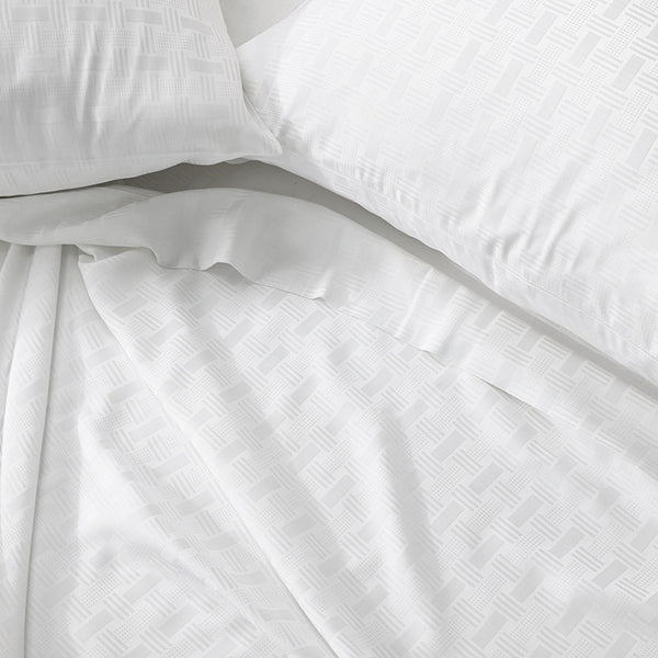 White_Weave_bedroom_sheet_3