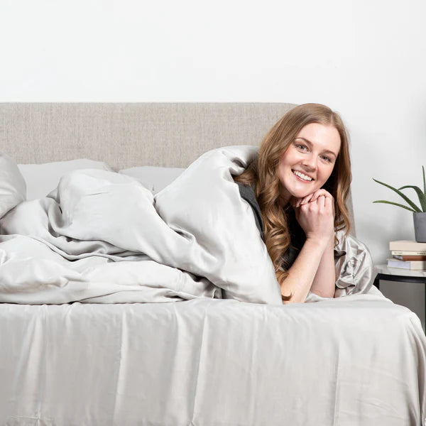 grey_bedroom_sheet