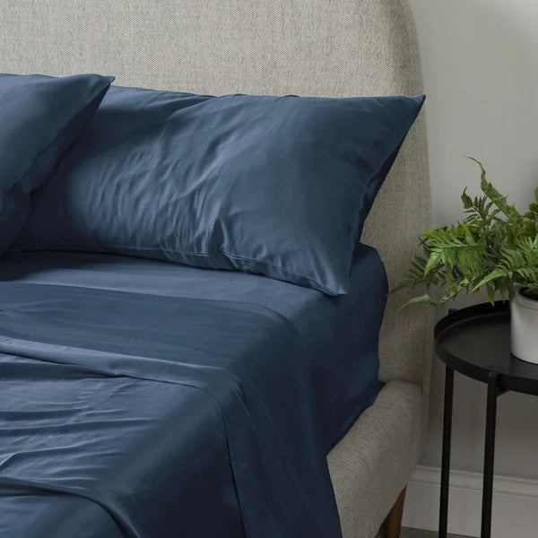 navy_bedroom_sheet